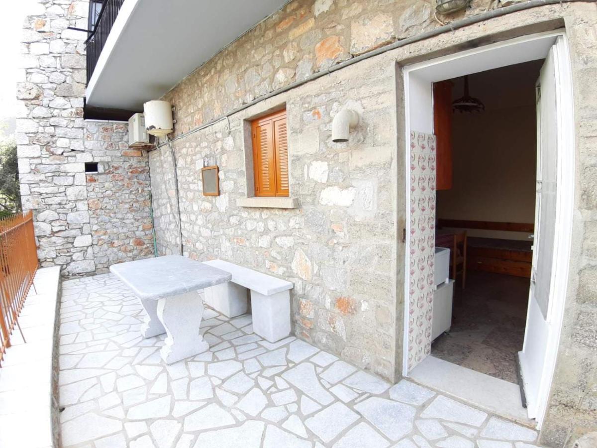 Traditional House Alepis In Areopolis Экстерьер фото